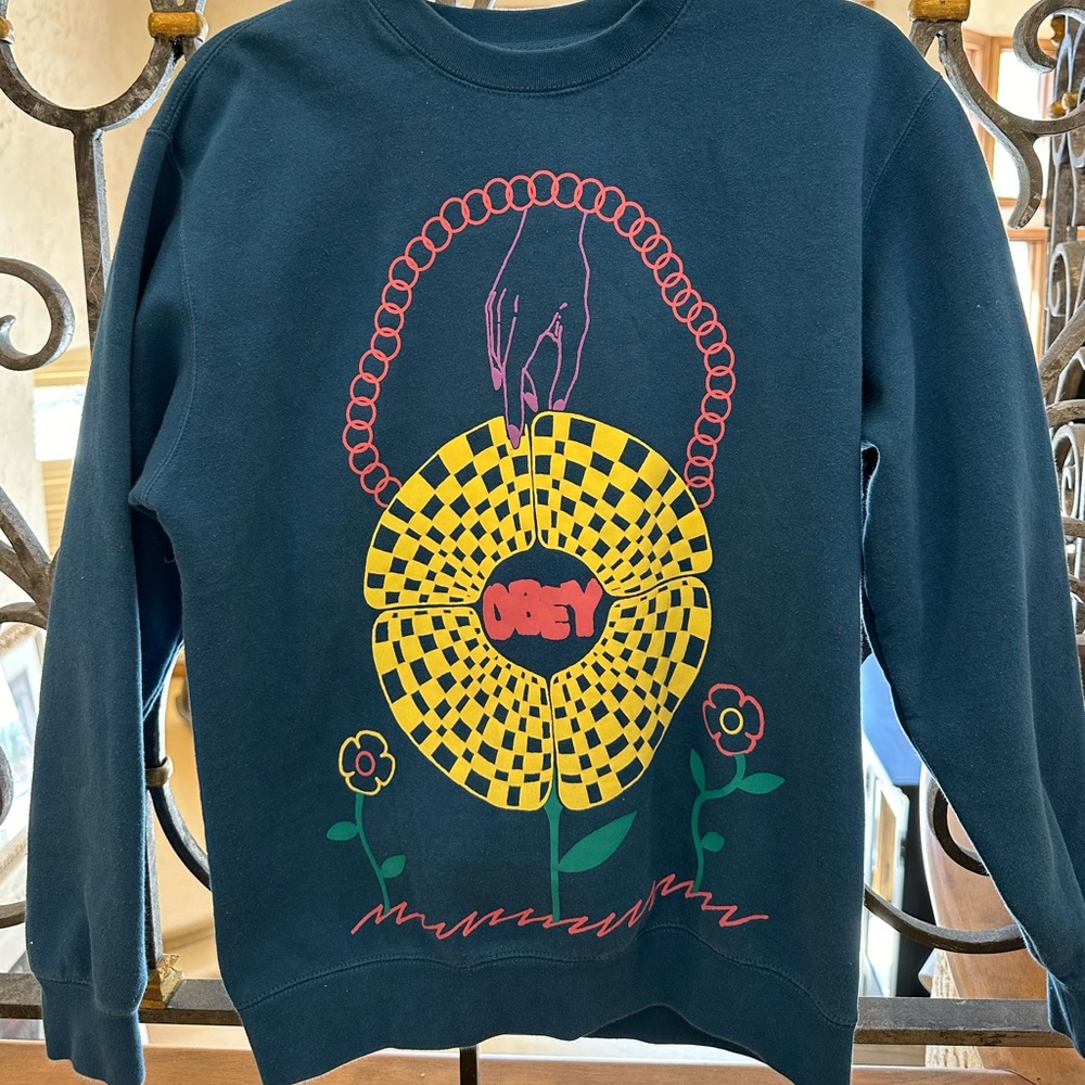 Obey crewneck